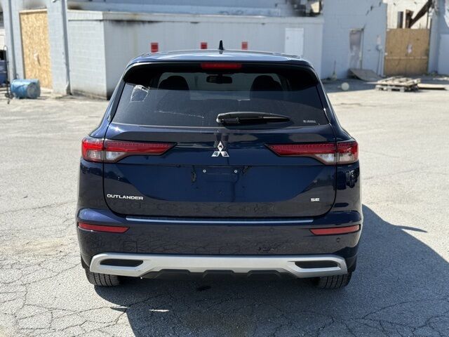 2024 Mitsubishi Outlander SE Black Edition w/Pano Roof Crestwood KY