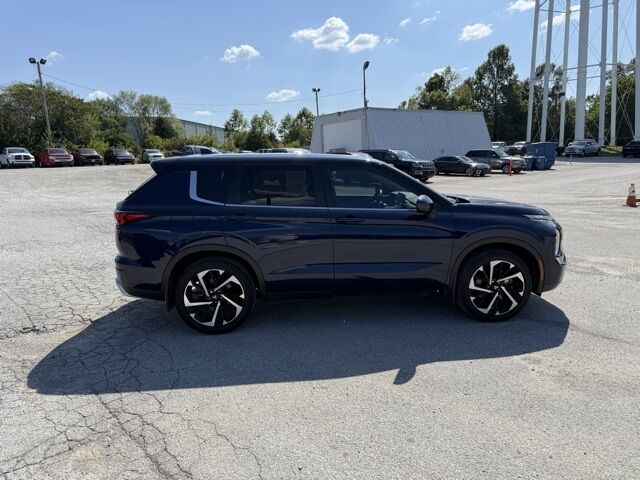 2024 Mitsubishi Outlander SE Black Edition w/Pano Roof Crestwood KY