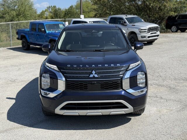 2024 Mitsubishi Outlander SE Black Edition w/Pano Roof Crestwood KY