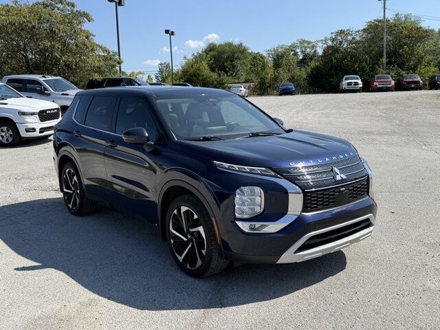 2024 Mitsubishi Outlander SE Black Edition w/Pano Roof Crestwood KY