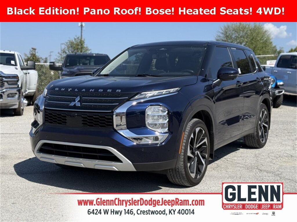 2024 Mitsubishi Outlander SE Black Edition w/Pano Roof
