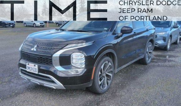 2024 Mitsubishi Outlander SE Black Edition w/Pano Roof