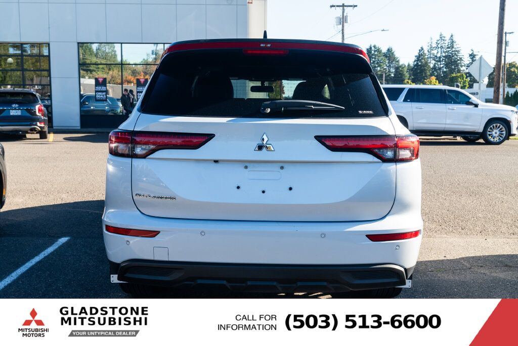 2024 Mitsubishi Outlander SE Black Edition w/Pano Roof Milwaukie OR