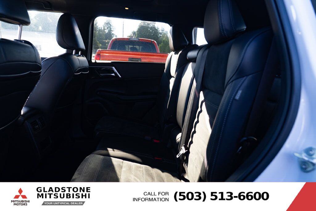 2024 Mitsubishi Outlander SE Black Edition w/Pano Roof Milwaukie OR