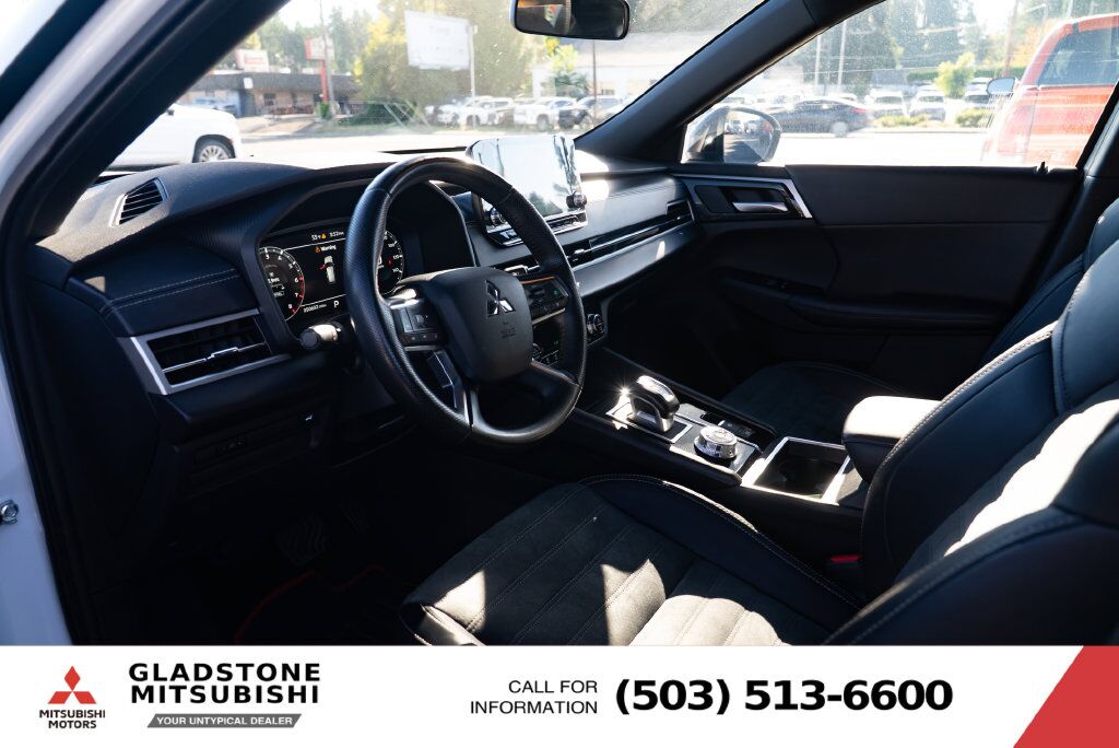 2024 Mitsubishi Outlander SE Black Edition w/Pano Roof Milwaukie OR