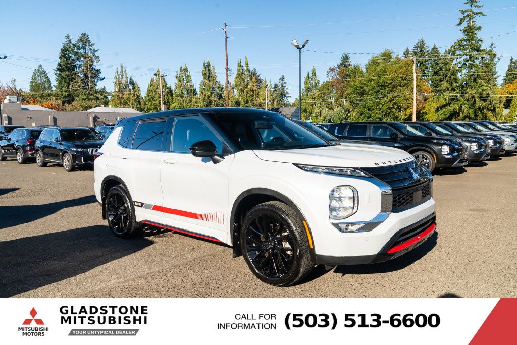 2024 Mitsubishi Outlander SE Black Edition w/Pano Roof Milwaukie OR