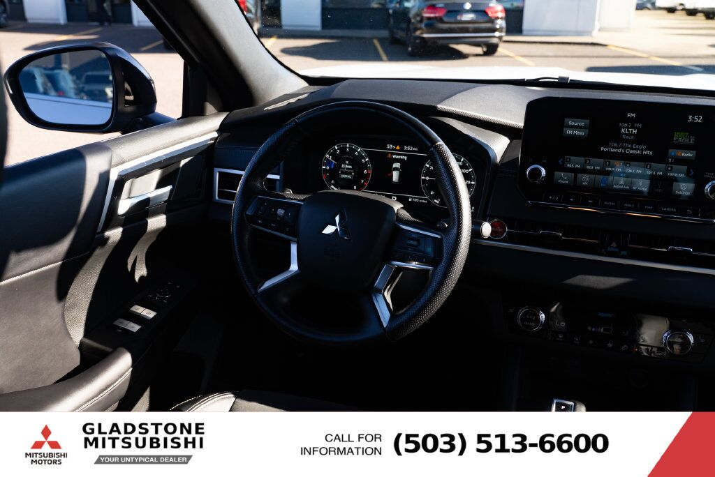 2024 Mitsubishi Outlander SE Black Edition w/Pano Roof Milwaukie OR