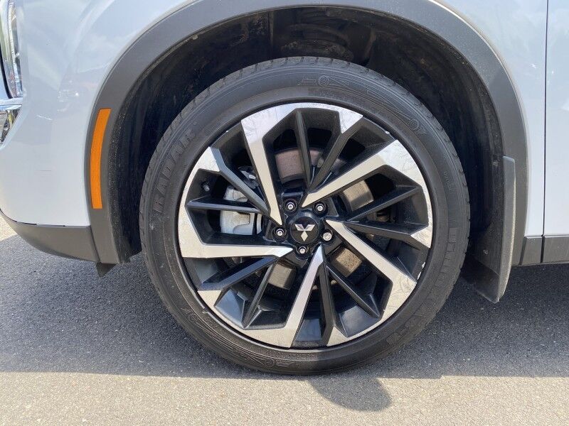 2024 Mitsubishi Outlander SE Bristol  PA