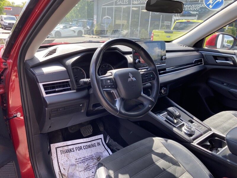 2024 Mitsubishi Outlander SE Bristol  PA