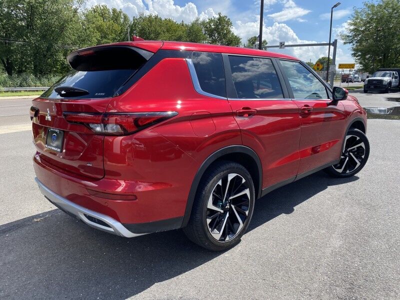 2024 Mitsubishi Outlander SE Bristol  PA