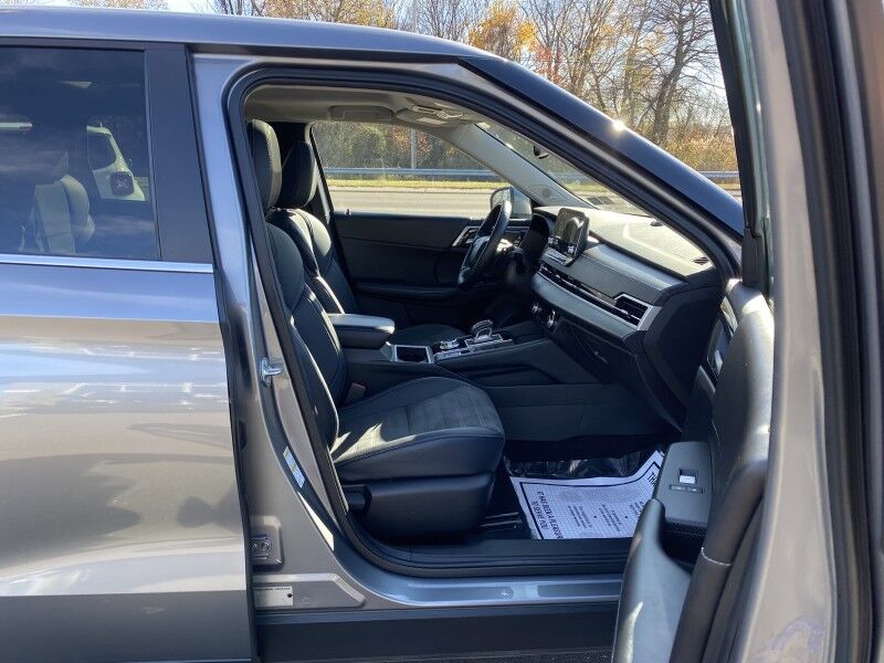 2024 Mitsubishi Outlander SE Bristol  PA