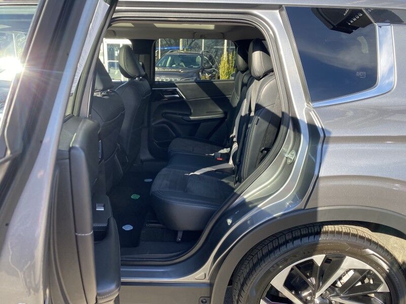 2024 Mitsubishi Outlander SE Bristol  PA