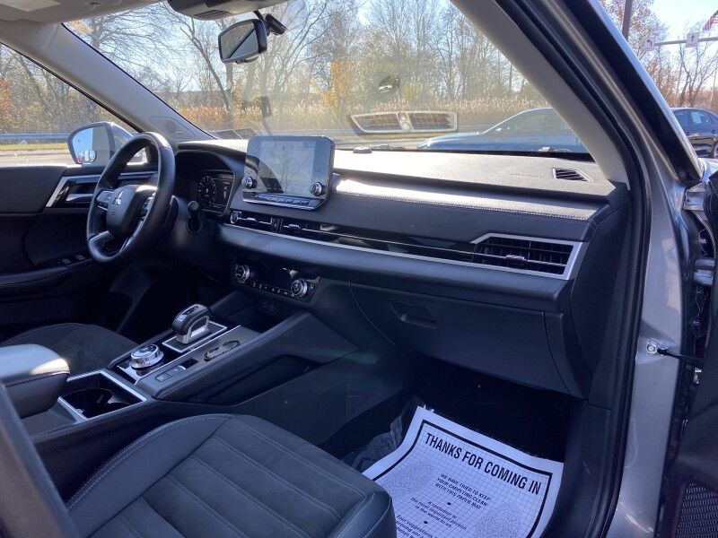 2024 Mitsubishi Outlander SE Bristol  PA