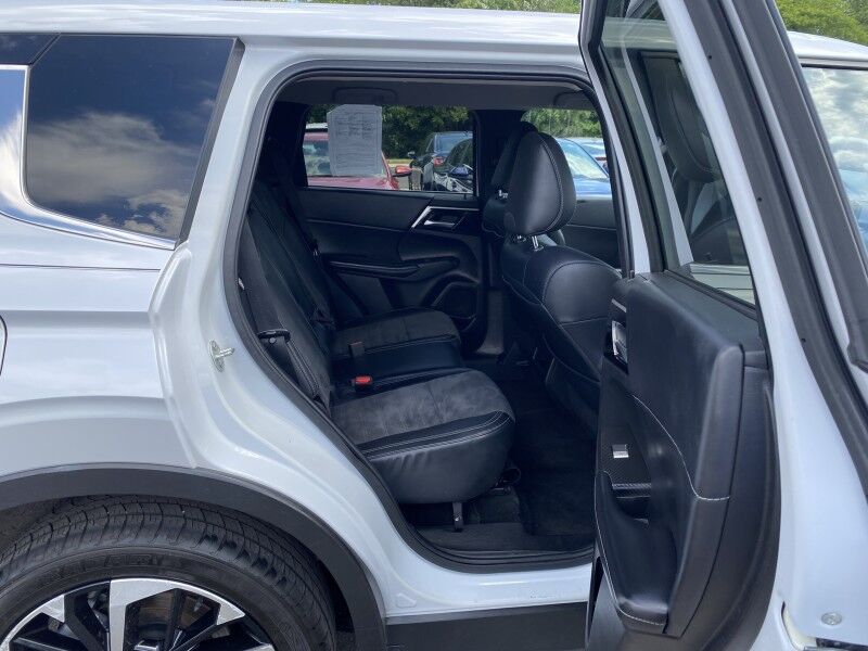2024 Mitsubishi Outlander SE Springfield PA