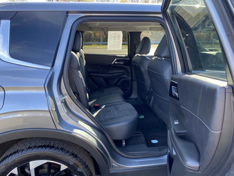 2024 Mitsubishi Outlander SE Springfield PA