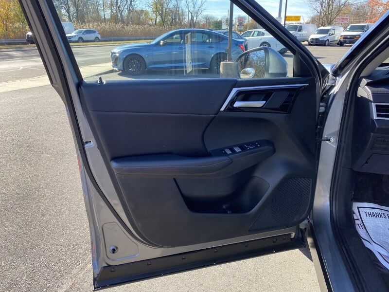 2024 Mitsubishi Outlander SE Springfield PA
