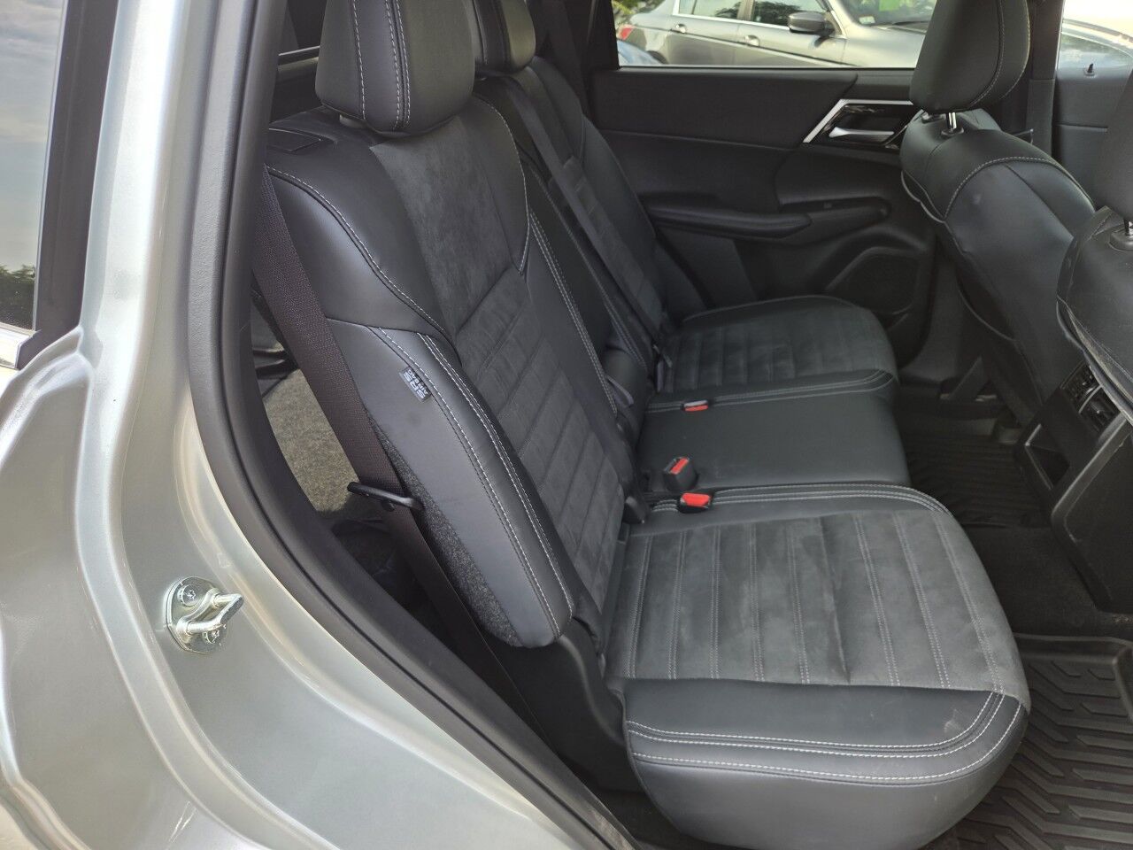 2024 Mitsubishi Outlander SE Charlton MA