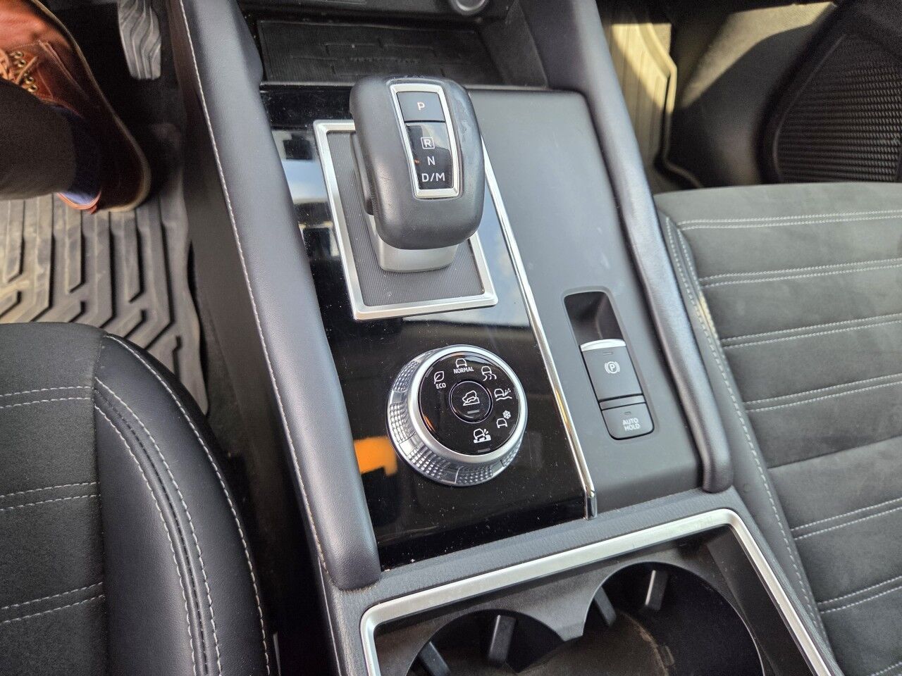 2024 Mitsubishi Outlander SE Charlton MA