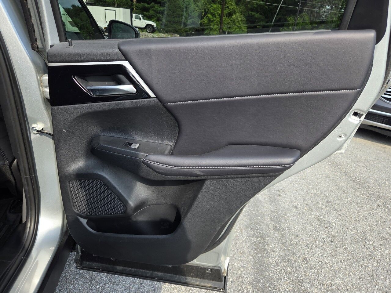2024 Mitsubishi Outlander SE Charlton MA