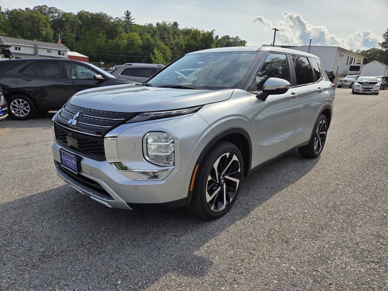 2024 Mitsubishi Outlander SE