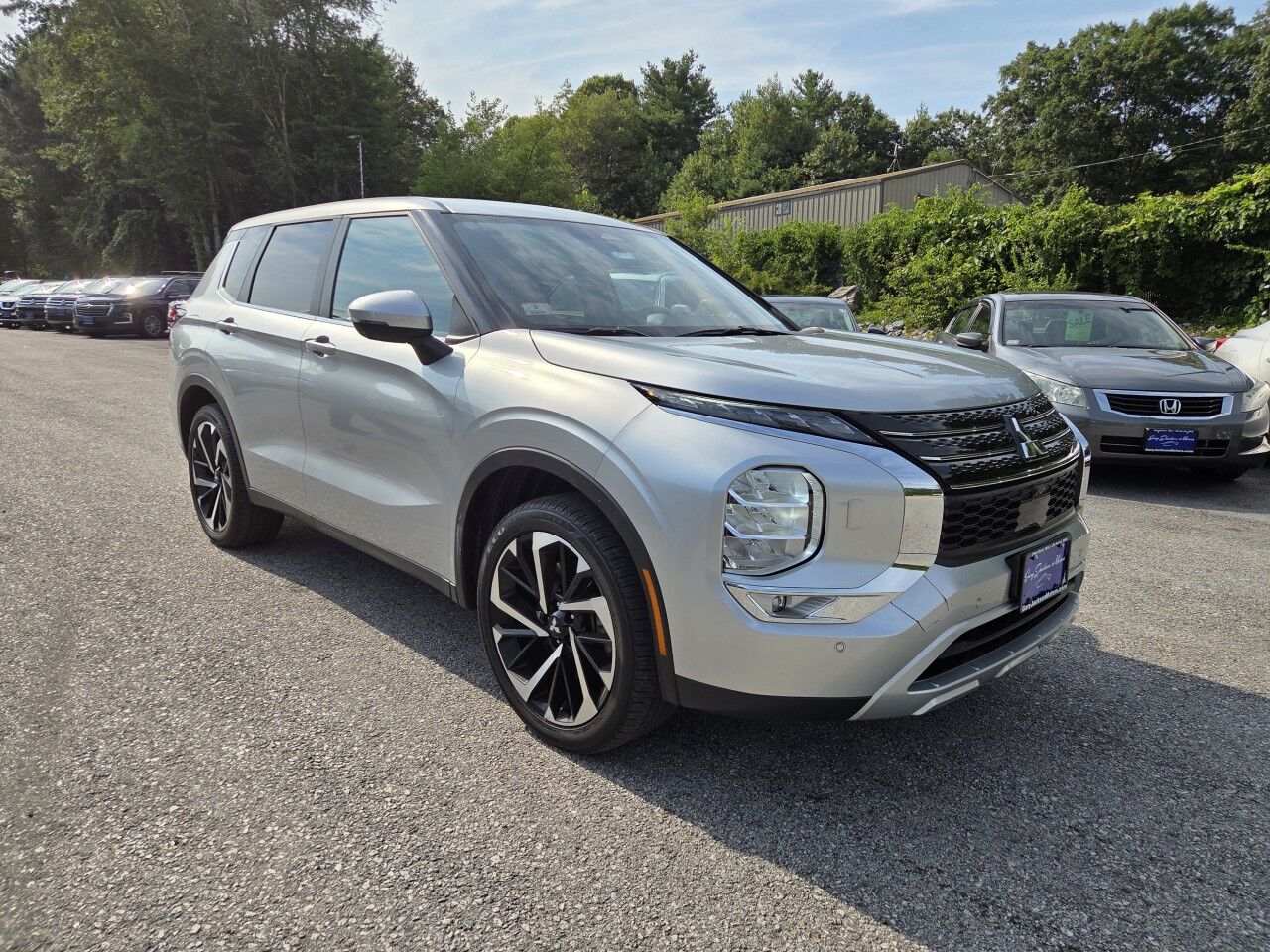 2024 Mitsubishi Outlander SE