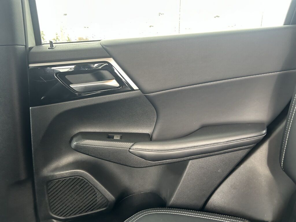 2024 Mitsubishi Outlander SE Crestwood KY