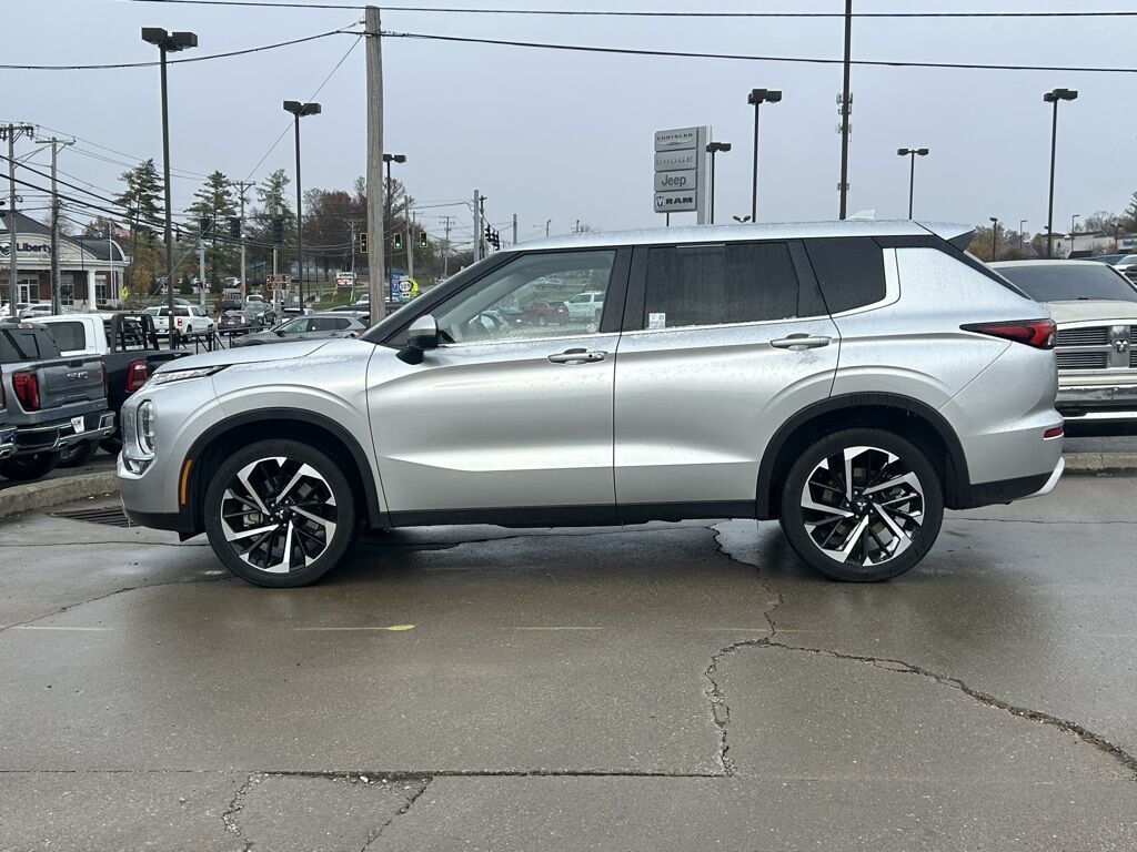 2024 Mitsubishi Outlander SE Crestwood KY