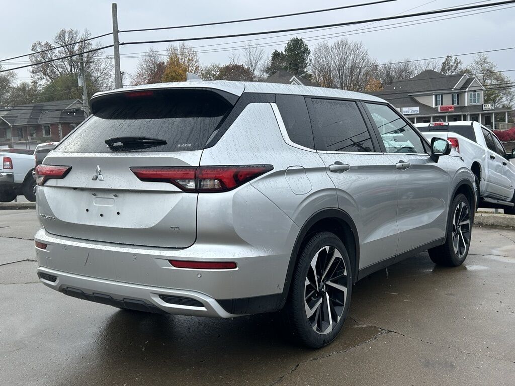 2024 Mitsubishi Outlander SE Crestwood KY