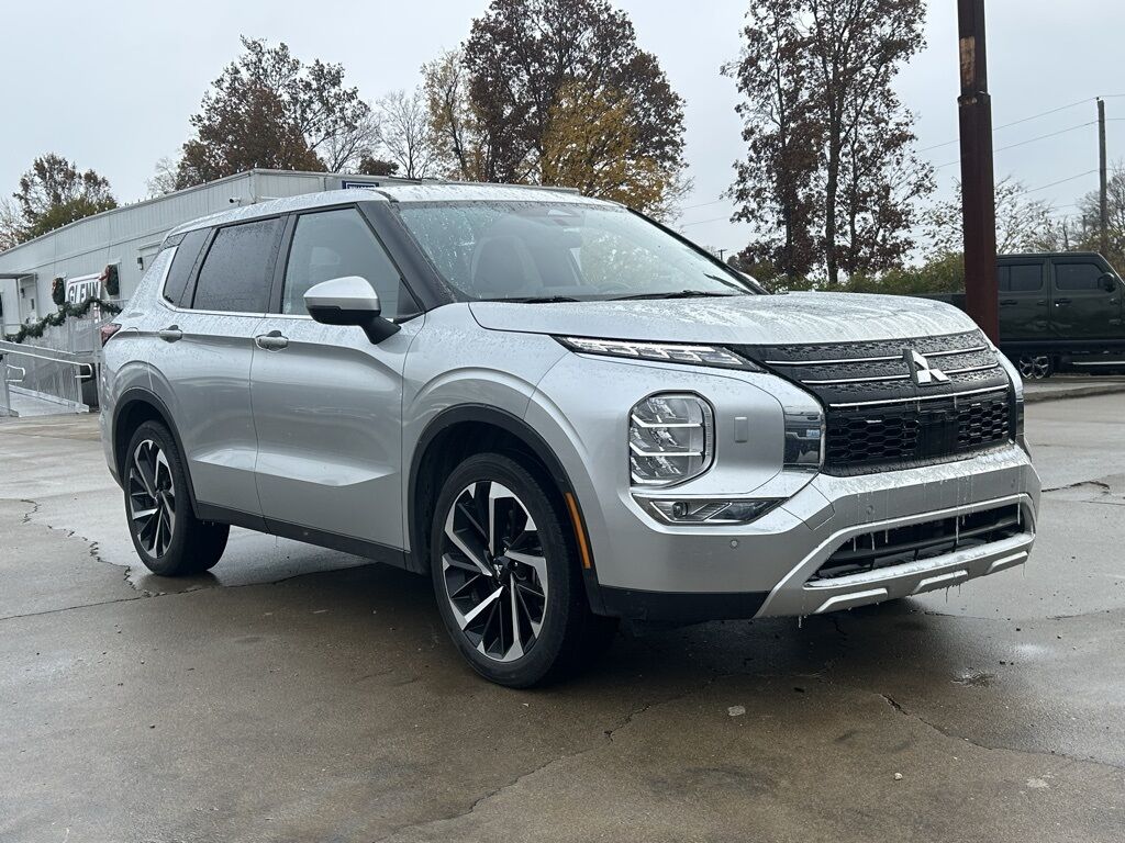2024 Mitsubishi Outlander SE Crestwood KY