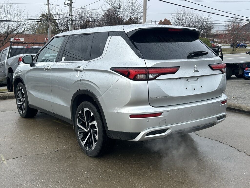 2024 Mitsubishi Outlander SE Crestwood KY