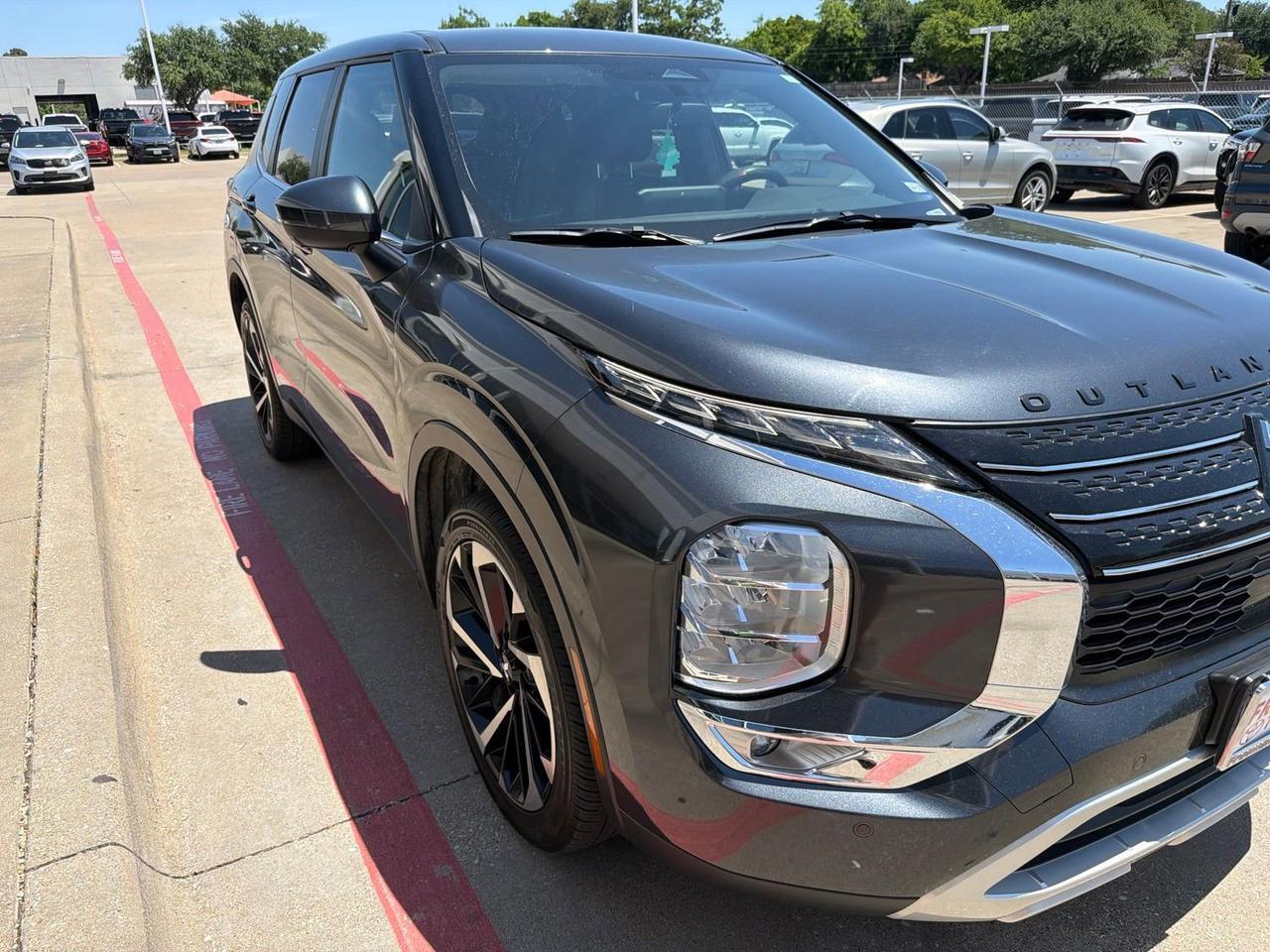 2024 Mitsubishi Outlander SE Hurst TX