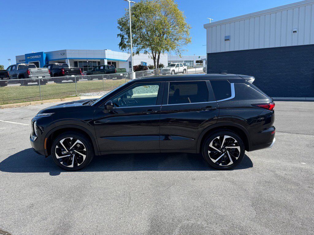 2024 Mitsubishi Outlander SE Johnson City TN