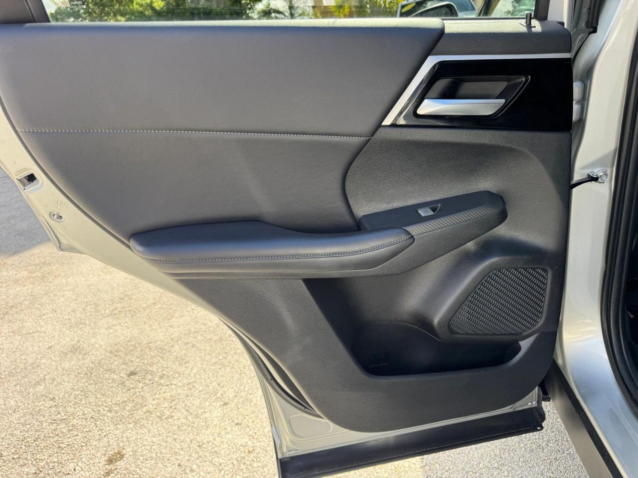 2024 Mitsubishi Outlander SE Miami FL