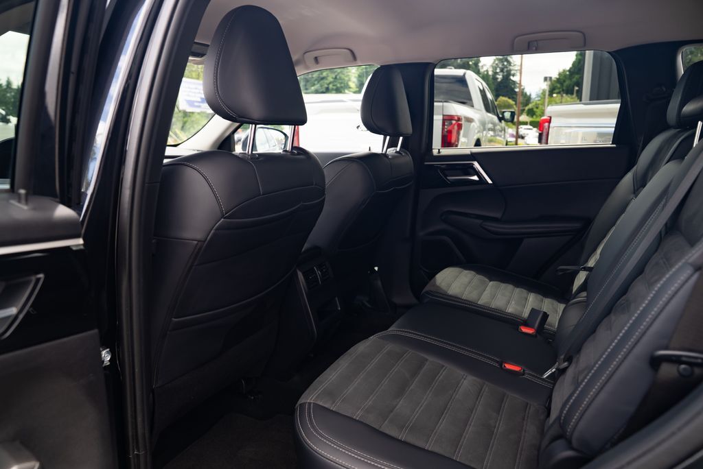 2024 Mitsubishi Outlander SE Milwaukie OR
