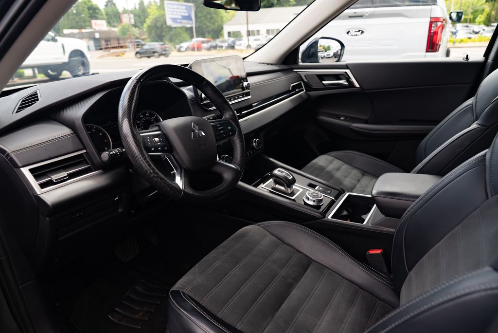 2024 Mitsubishi Outlander SE Milwaukie OR