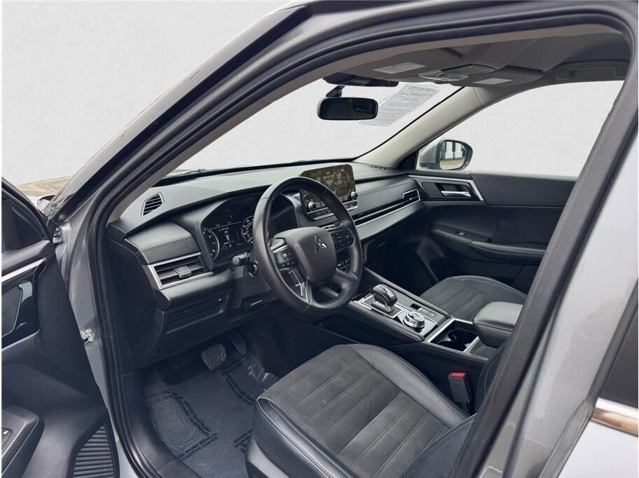 2024 Mitsubishi Outlander SE Sport Utility 4D Folsom CA