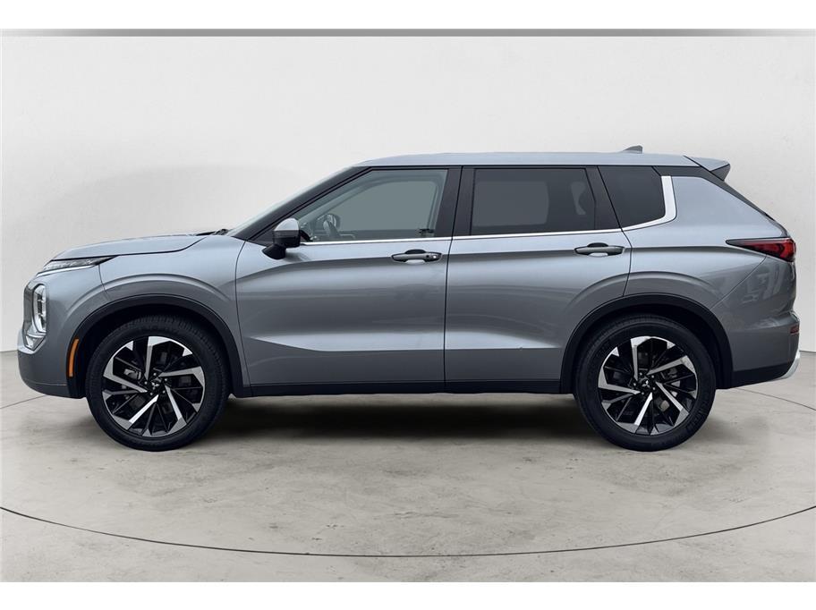 2024 Mitsubishi Outlander SE Sport Utility 4D