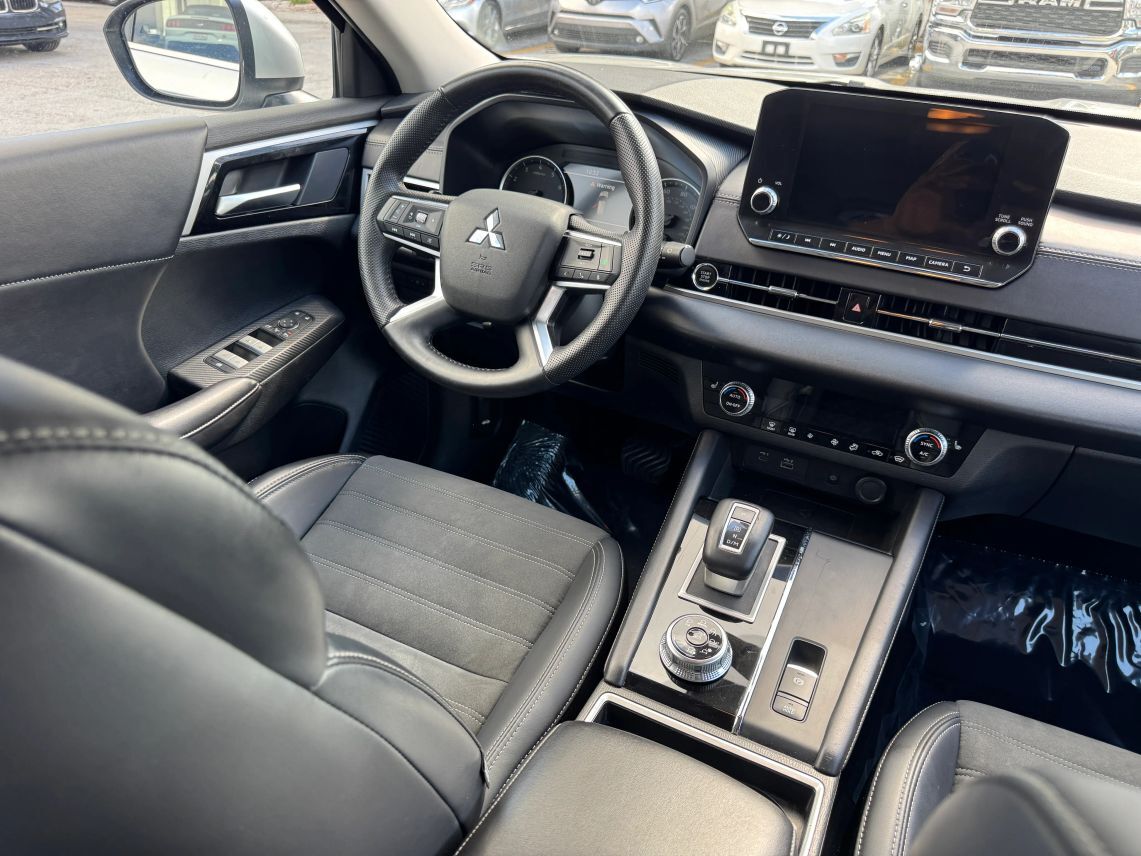 2024 Mitsubishi Outlander SE Sport Utility 4D