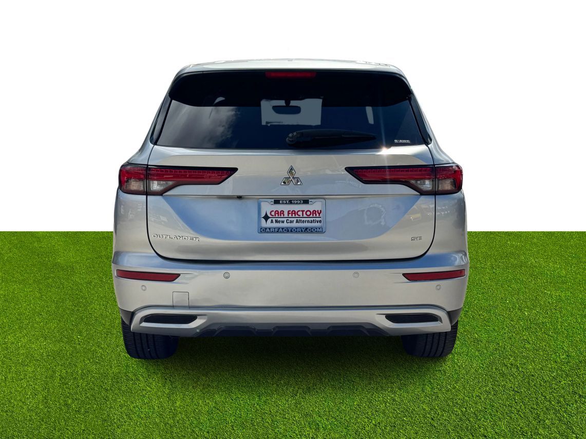 2024 Mitsubishi Outlander SE Sport Utility 4D