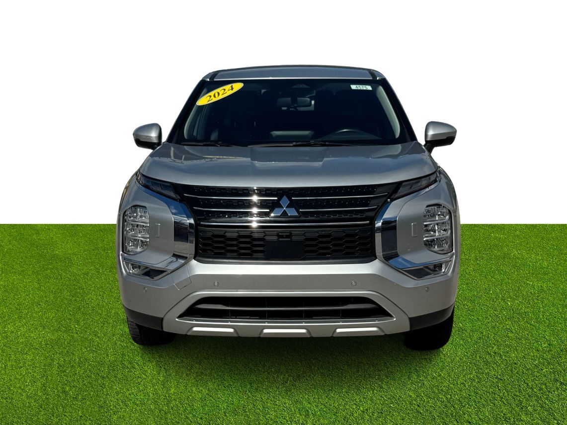 2024 Mitsubishi Outlander SE Sport Utility 4D