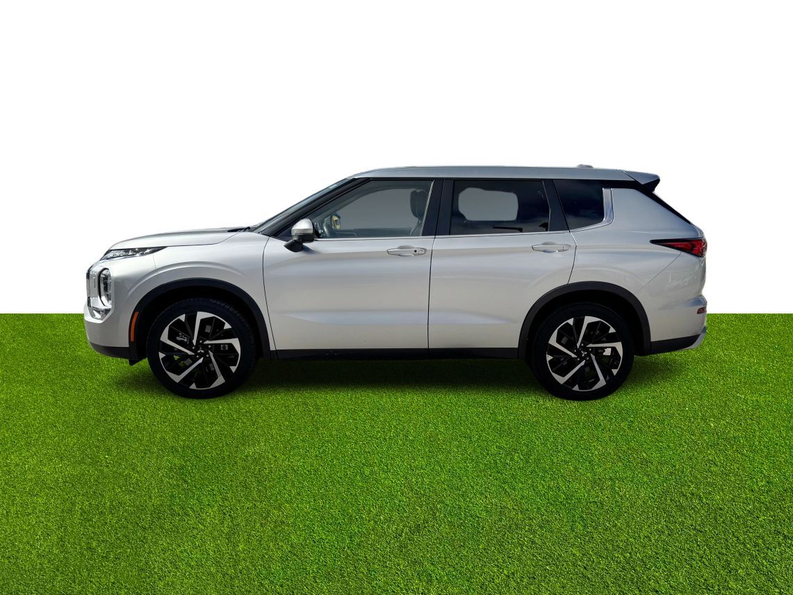 2024 Mitsubishi Outlander SE Sport Utility 4D