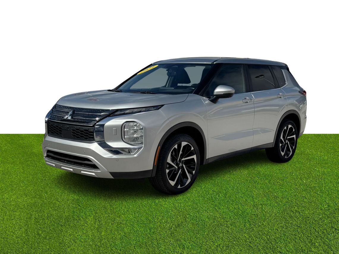 2024 Mitsubishi Outlander SE Sport Utility 4D