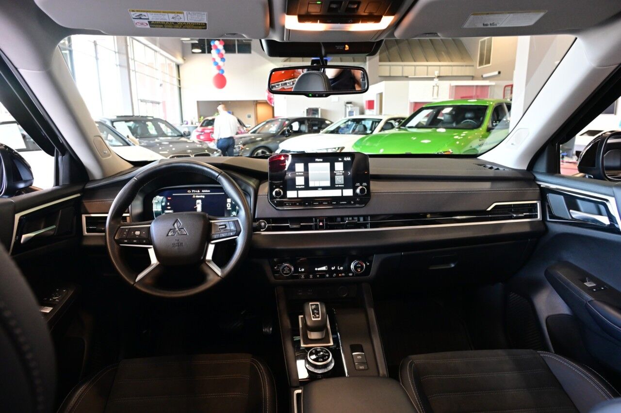 2024 Mitsubishi Outlander SE, Tech Pkg, Pano Roof Springfield NJ