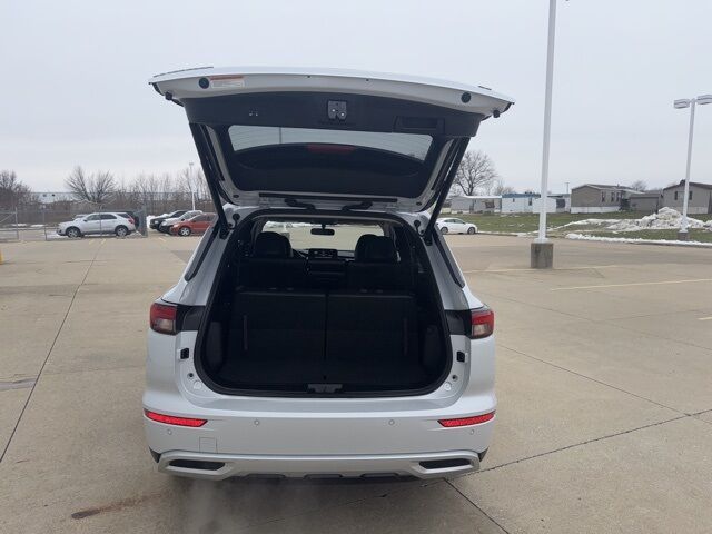 2024 Mitsubishi Outlander SE West Burlington IA