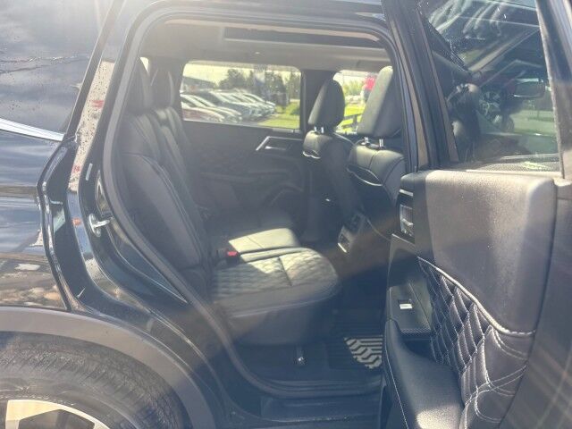 2024 Mitsubishi Outlander SE Whitecourt AB