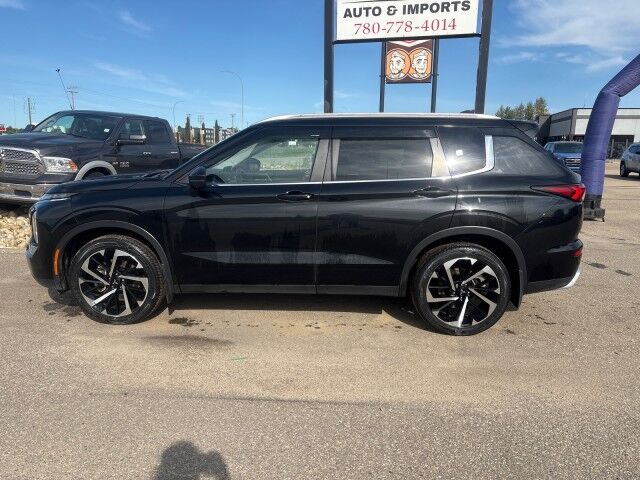2024 Mitsubishi Outlander SE Whitecourt AB