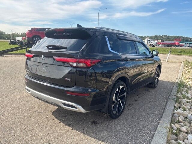 2024 Mitsubishi Outlander SE Whitecourt AB
