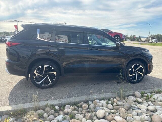2024 Mitsubishi Outlander SE Whitecourt AB