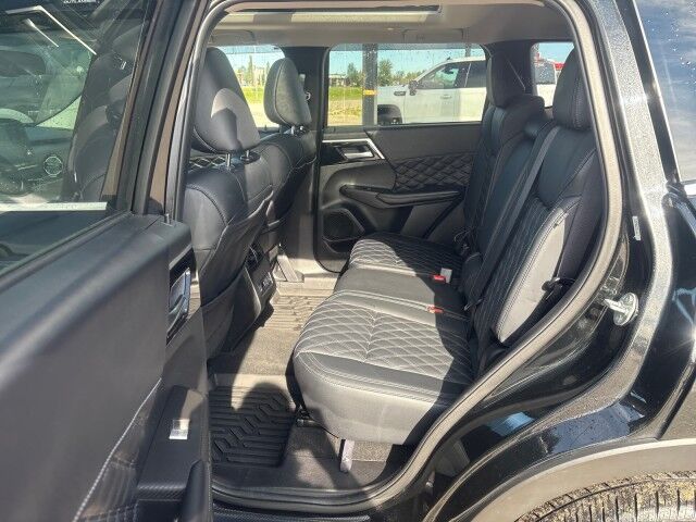 2024 Mitsubishi Outlander SE Whitecourt AB