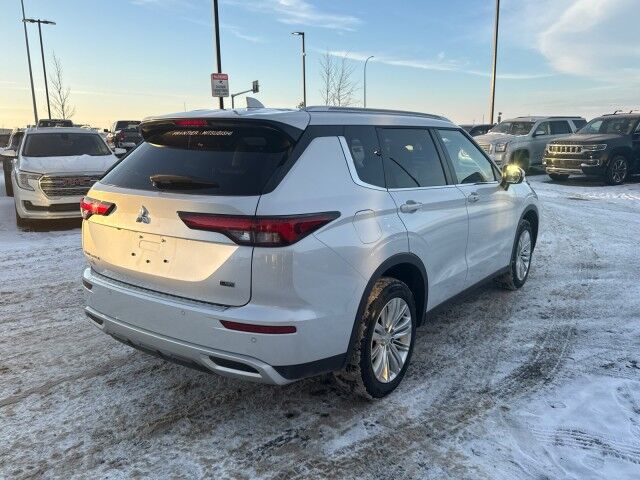 2024 Mitsubishi Outlander SE Whitecourt AB